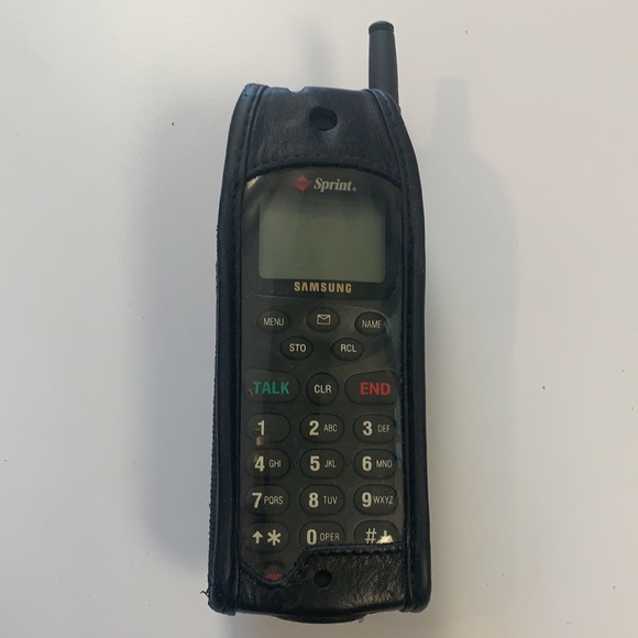 Old Sprint phone with case - Picture 3 of 5
